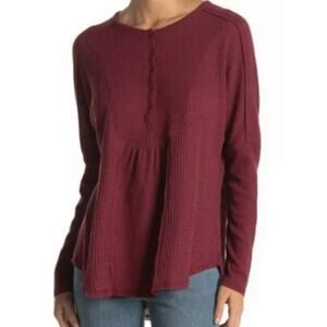 Gibsonlook Women's Burgundy Mixed Rib Waffle Knit Long Sleeve Raw Hem Henley